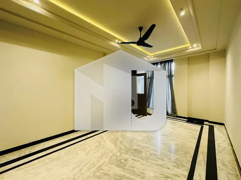 Luxurious House For Rent In F-7 On Prime Location, photo 2