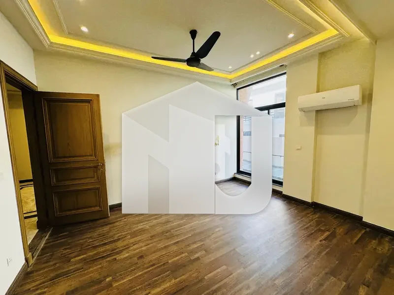 Luxurious House For Rent In F-7 On Prime Location, photo 5