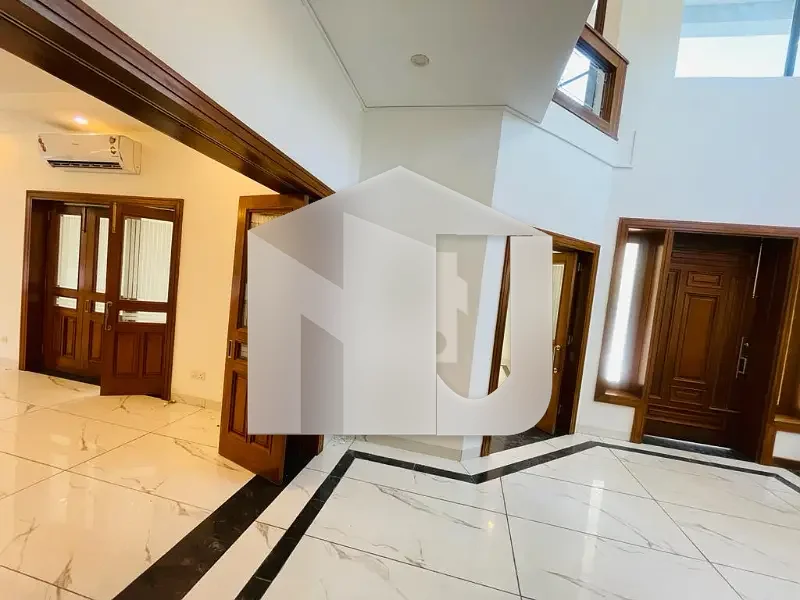 BRAND NEW DESIGNER HOUSE FOR RENT IN F-7, photo 3