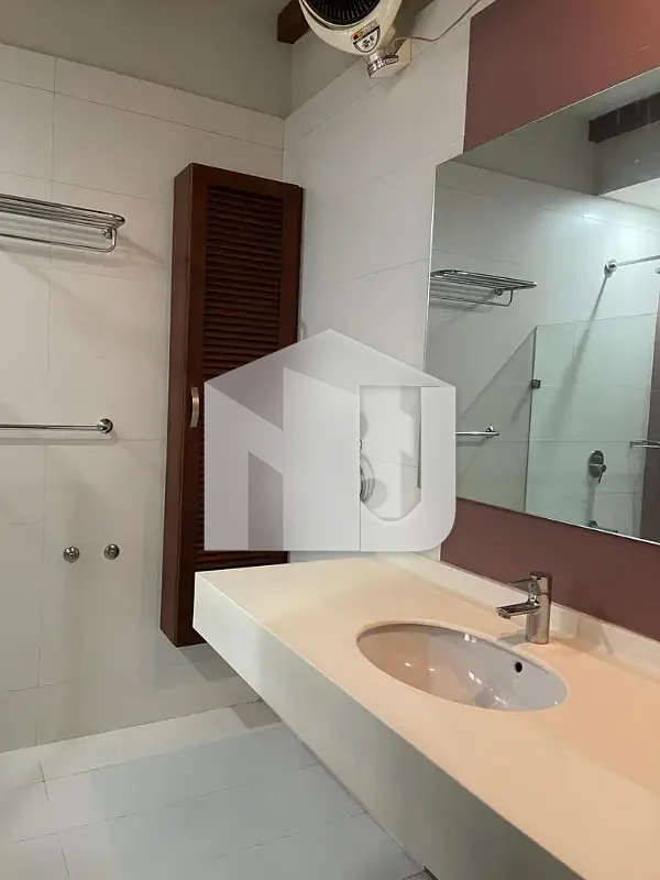 2 KANAL RENNOVATED FULL HOUSE FOR RENT IN F-7, photo 11