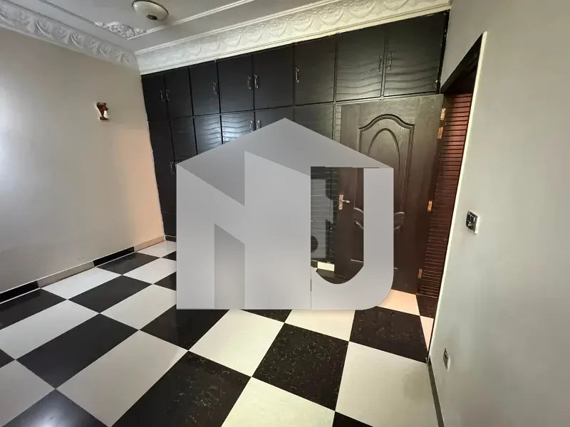 S[PACIOUS AND BRIGHT HOUSE FOR RENT IN G-6, photo 4