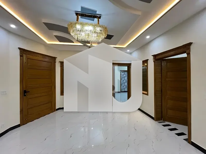 Brand New Tile flooring double story house available for rent, photo 4