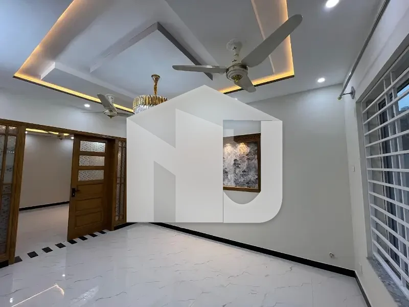Brand New Tile flooring double story house available for rent, photo 3