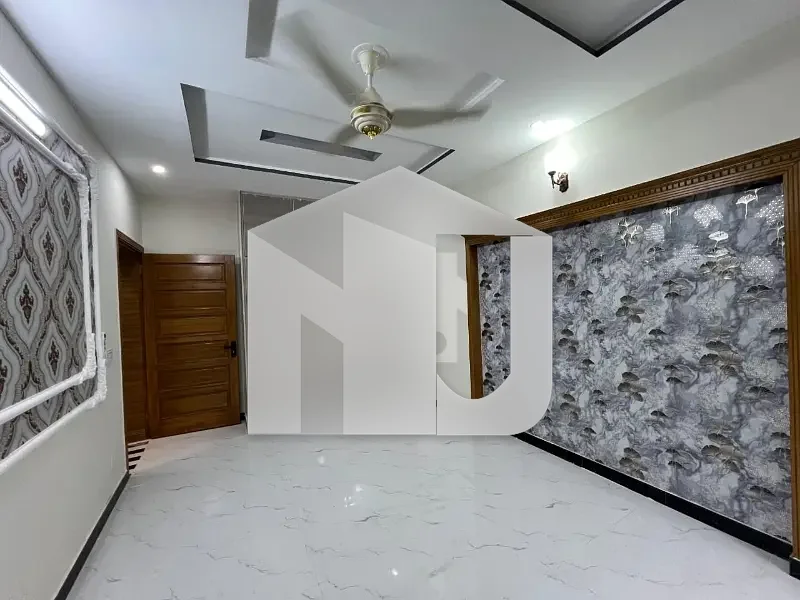 Brand New Tile flooring double story house available for rent, photo 8