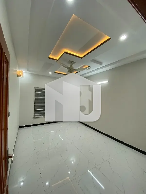 Brand New Tile flooring double story house available for rent, photo 14