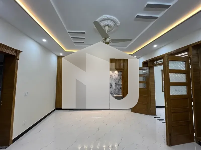 Brand New Tile flooring double story house available for rent, photo 9