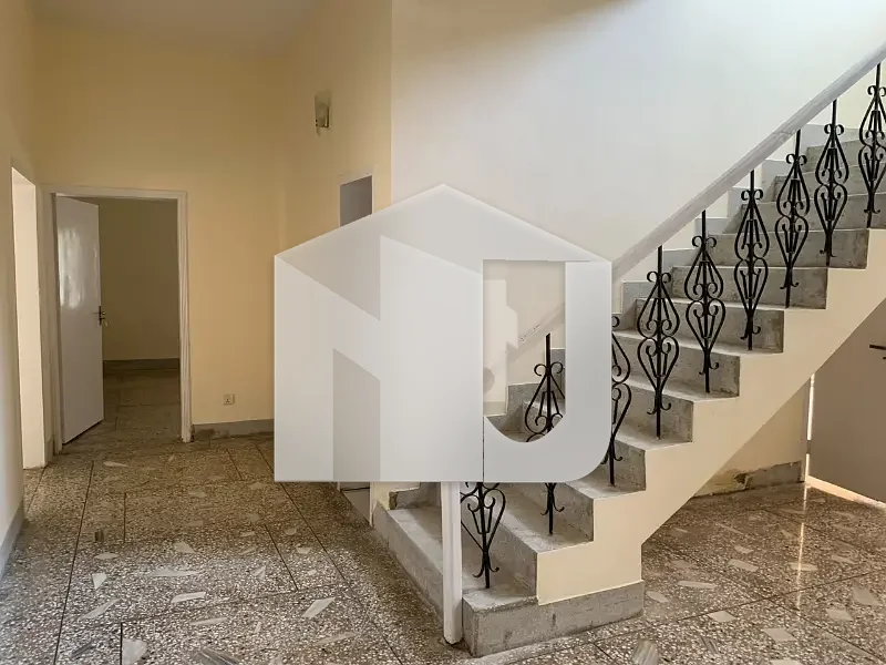 Like New 5 Bedrooms House With Gareen Lawn For Rent In F-7 Islamabad, photo 3