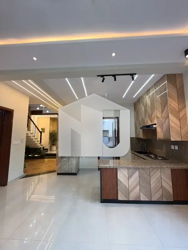 Top City 10 Marla House For Rent, photo 2