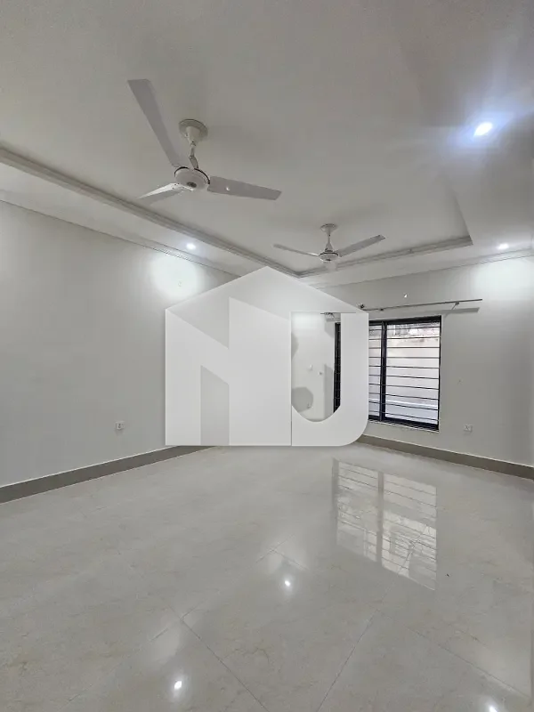 E-11 1 Kanal House Available For Rent In E11 Islamabad, photo 2