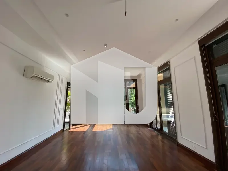 Premium Brand New Triple-Storey House | 4 Beds | Lawn | Parking | Security, photo 4