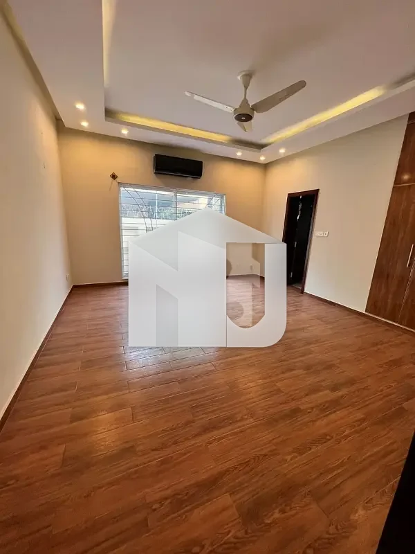 BRAND NEW LAVISH HOUSE FOR RENT IN SECTOR F-7 ISLAMABAD, photo 12