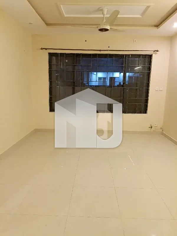 Dable story House For Rent E. 11, photo 17