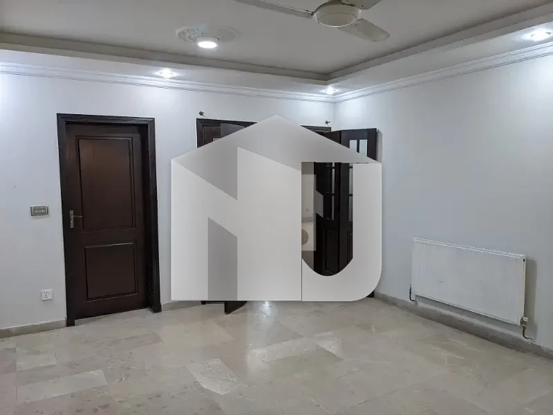 FOR RENT Renovated 7-Bedrooms Triple Storey House F_8/1, photo 6