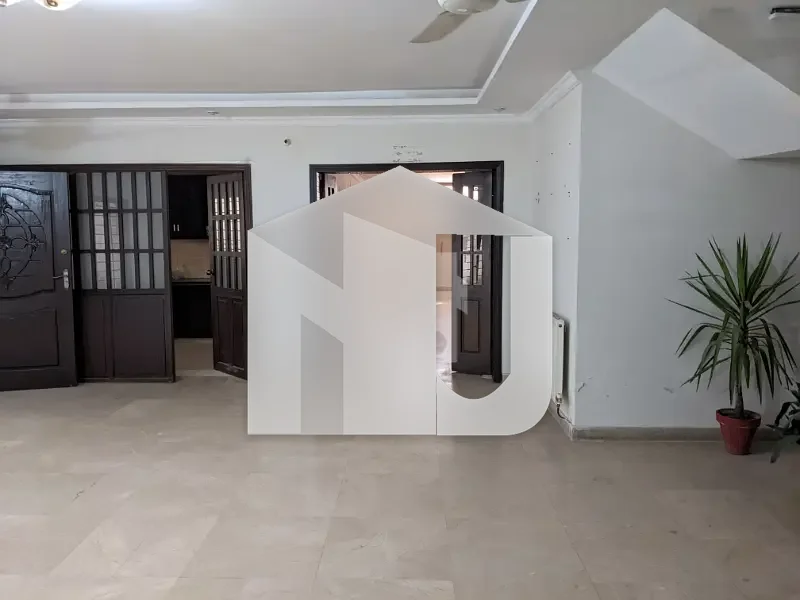 FOR RENT Renovated 7-Bedrooms Triple Storey House F_8/1, photo 4