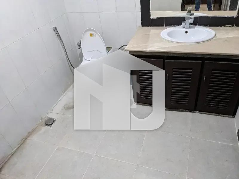 FOR RENT Renovated 7-Bedrooms Triple Storey House F_8/1, photo 8