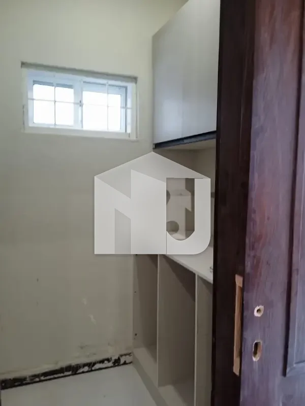 10 Marla Full House Available For Rent In I8 Tile Flooring, photo 11
