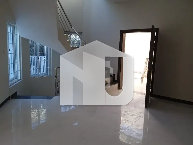 10 Marla Full House Available For Rent In I8 Tile Flooring, photo 4