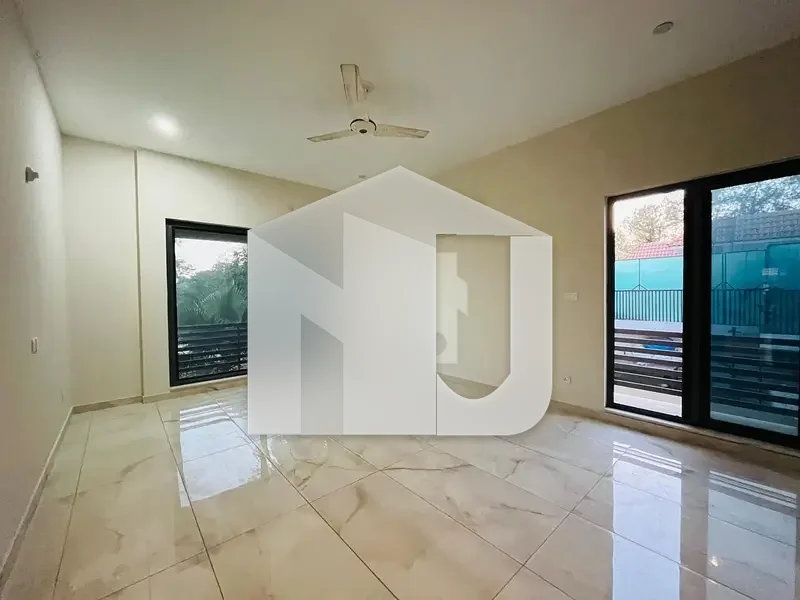 House For Rent In F-8 On Prime Location, photo 21
