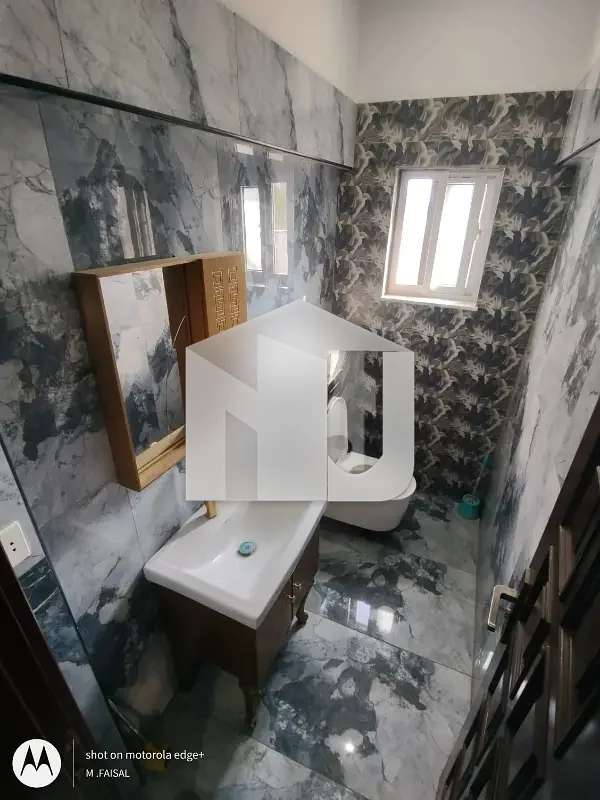 B17 B Block 1 Kanal Top Location Triple Storey House For Rent All Facilities Available, photo 19