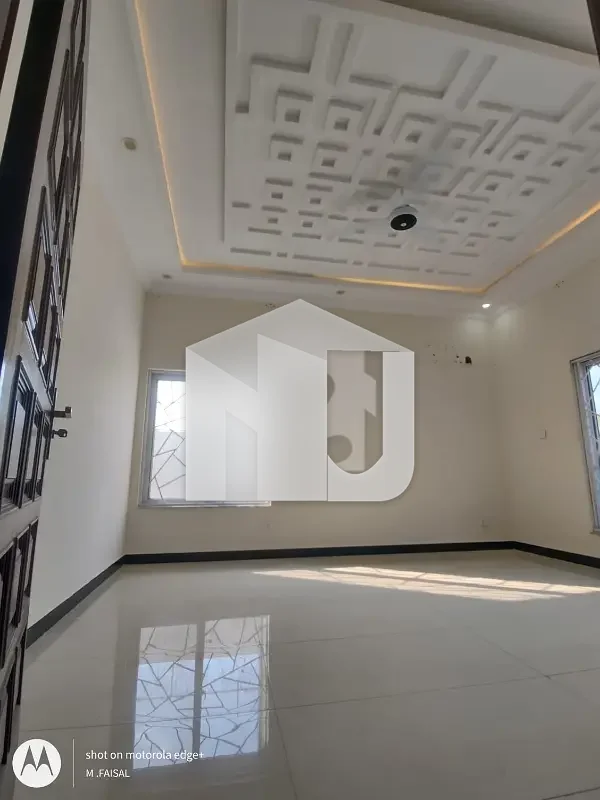 B17 B Block 1 Kanal Top Location Triple Storey House For Rent All Facilities Available, photo 18
