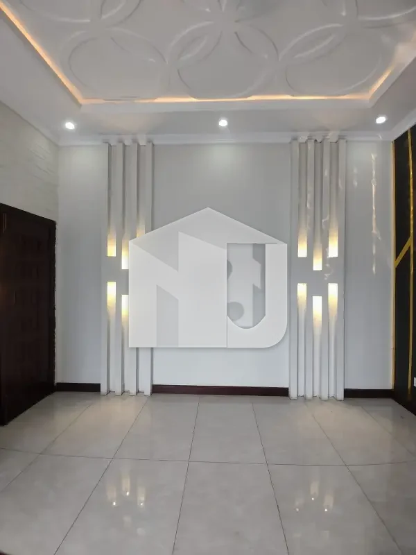 B17 B Block 1 Kanal Top Location Triple Storey House For Rent All Facilities Available, photo 5