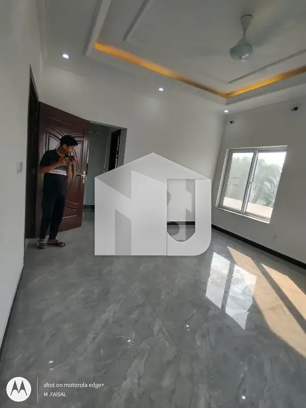 B17 B Block 1 Kanal Top Location Triple Storey House For Rent All Facilities Available, photo 13