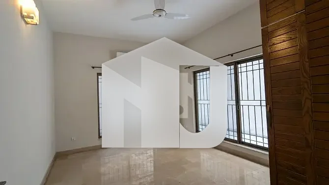 FOR RENT Fully Renovated 6-Bedrooms Triple Storey House F_7/2, photo 8