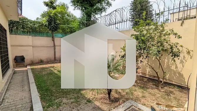 FOR RENT Fully Renovated 6-Beds Double Unit House F_7/1, photo 3