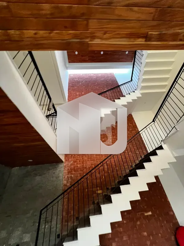 Brand New 14 Marla Triple Story Full House For Rent, photo 6