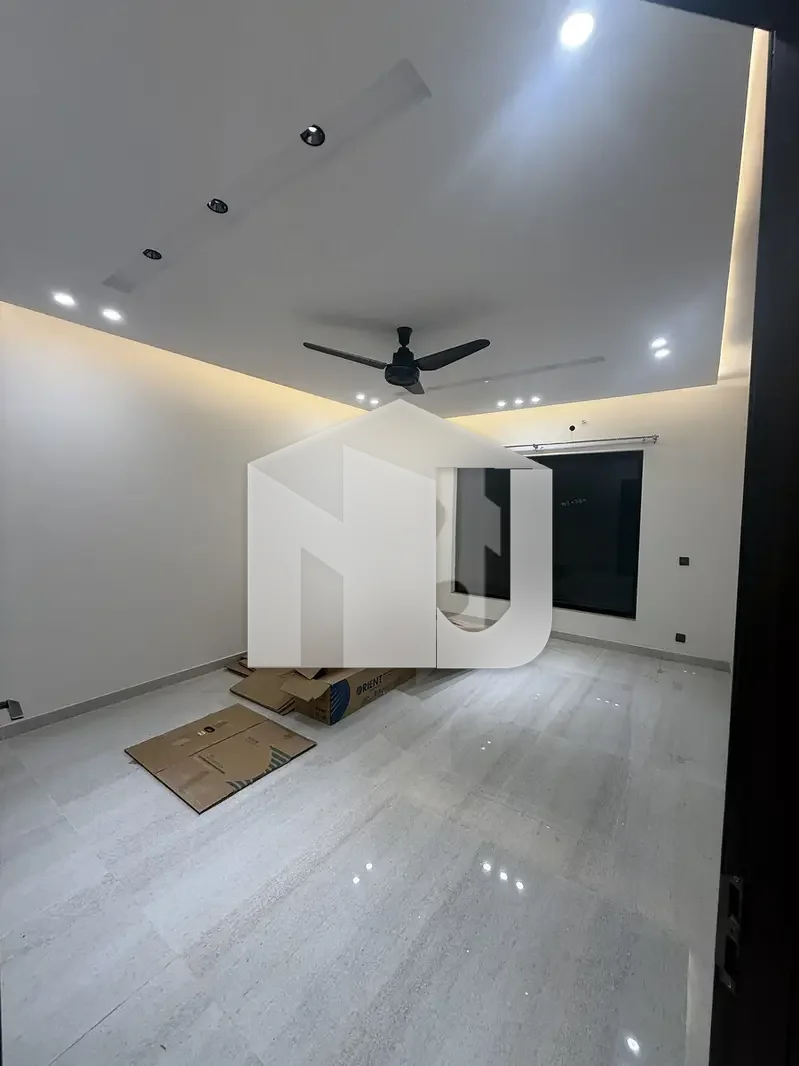 One Kanal Brand New House For Rent Dha Phase 4, photo 9
