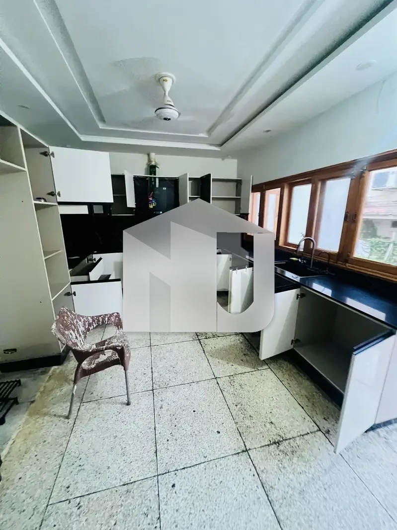 Spacious House For Rent E-7 Hill Road Prime Location, photo 10