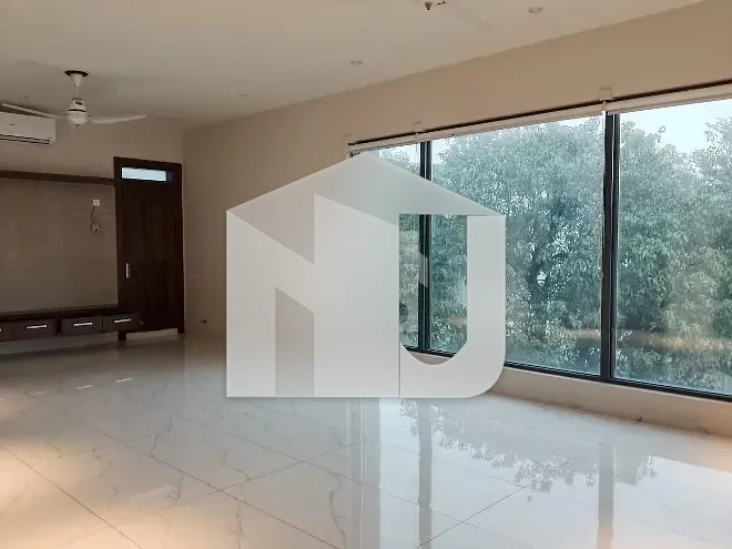 FOR RENT Fully Renovated 5-Bedrooms Triple Storey House F_8/3, photo 5