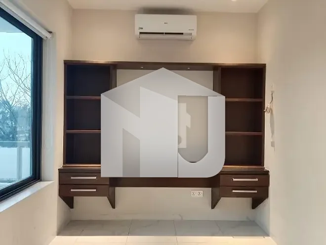 FOR RENT Fully Renovated 5-Bedrooms Triple Storey House F_8/3, photo 3