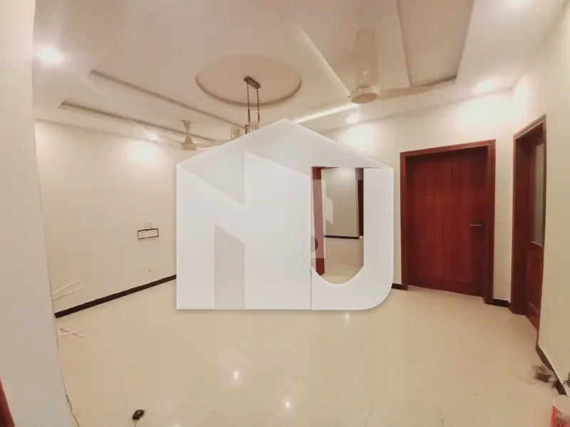 E-11 8 Marla Full House Available For Rent, photo 9