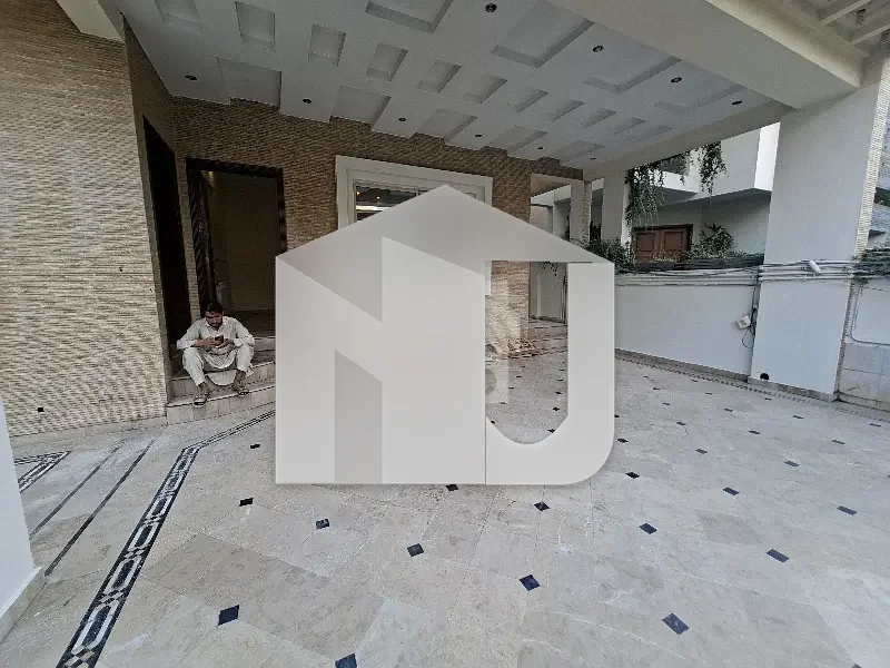 E-11 Beautiful Triple Story House For Rent, photo 12