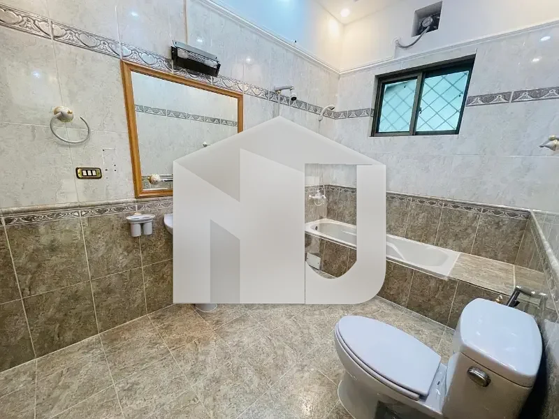 Beautiful Luxurious 4 Bedroom Renovated House, photo 16