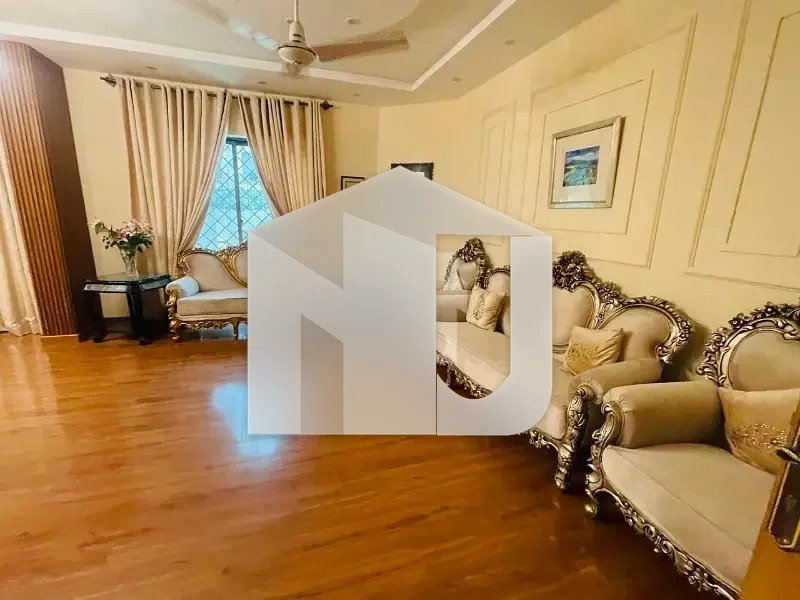 Beautiful Luxurious 4 Bedroom Renovated House, photo 18