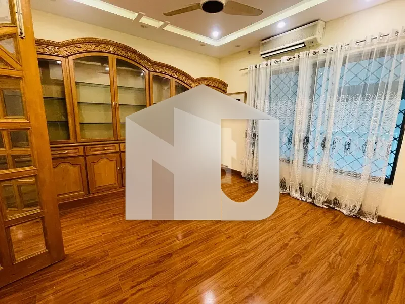 Beautiful Luxurious 4 Bedroom Renovated House, photo 3