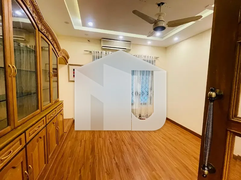 Beautiful Luxurious 4 Bedroom Renovated House, photo 8