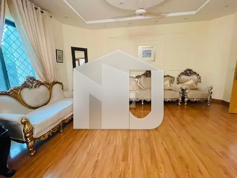 Beautiful Luxurious 4 Bedroom Renovated House, photo 5