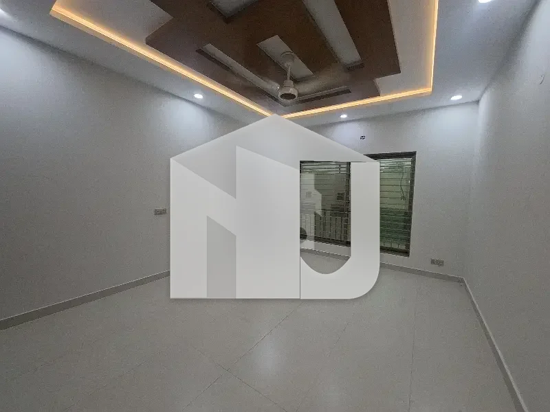 E-11/3 Multi Ground + Basement for Rent, photo 4