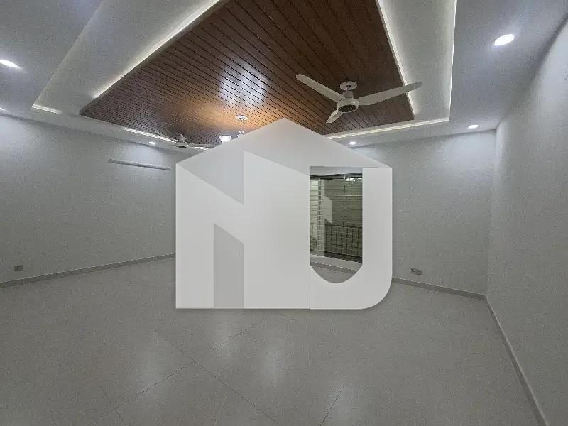 E-11/3 Multi Ground + Basement for Rent, photo 2