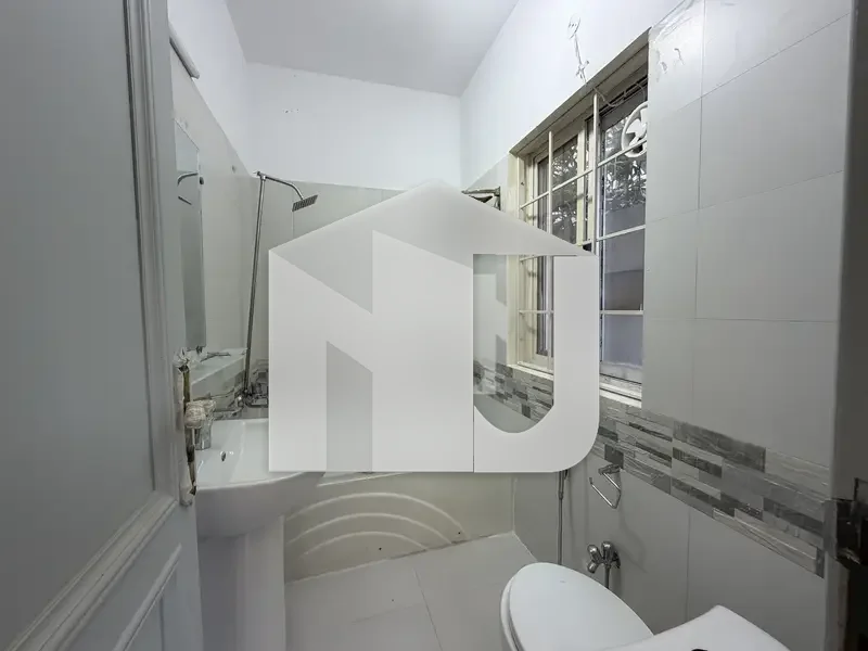 666 Sq. Yards | Newly Renovated Triple-Storey House On Main Hill Road, F-6 | 10+ Bedrooms | Walking Distance To F-6 Markaz, photo 6