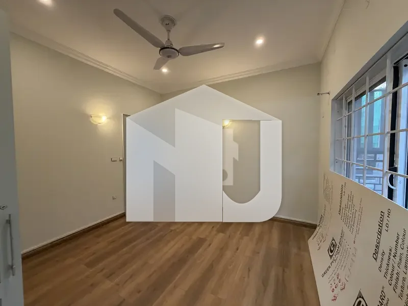 666 Sq. Yards | Newly Renovated Triple-Storey House On Main Hill Road, F-6 | 10+ Bedrooms | Walking Distance To F-6 Markaz, photo 11