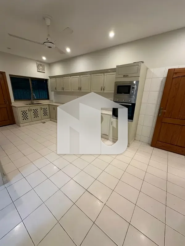F-8 Beautiful House for Rent, photo 11