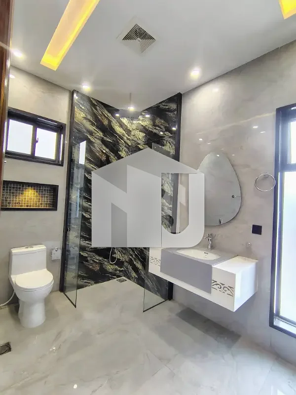 D-12-3 Main Location Brand New Full House For Rent, photo 12