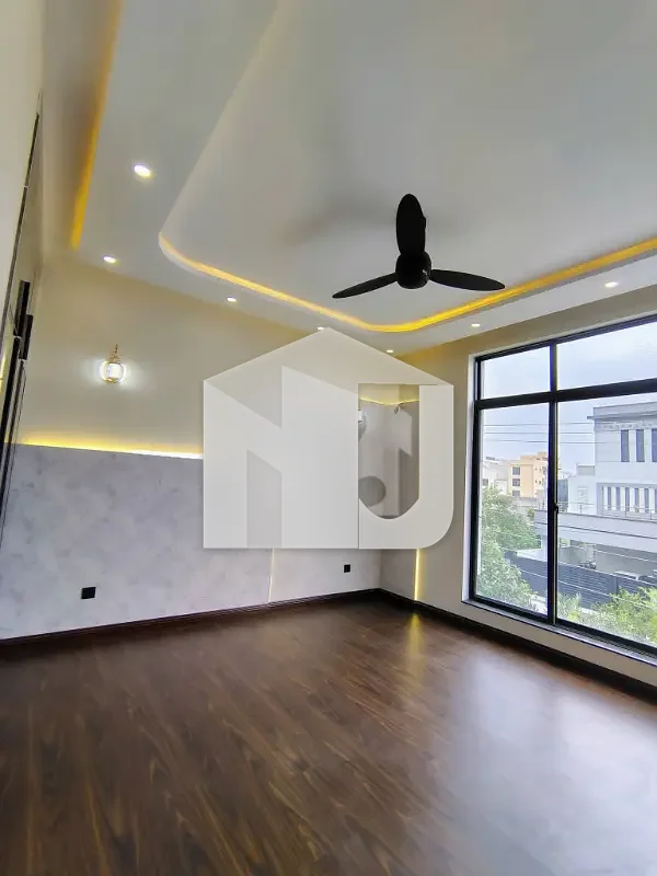 D-12-3 Main Location Brand New Full House For Rent, photo 11