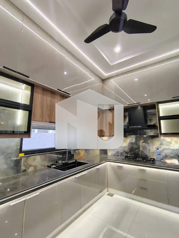 D-12-3 Main Location Brand New Full House For Rent, photo 3