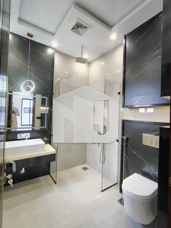D-12-3 Main Location Brand New Full House For Rent, photo 2