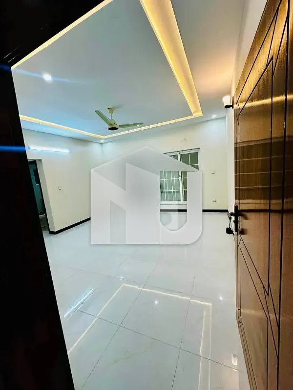 D-12 Islamabad 1Kanal Ground+Basement For Rent 5bed With Washroom 2Drawing Dining Tvl 2kichen 2 Servant Room 3car Parking No Gas 2 Electric Metr Gate Sept, photo 6